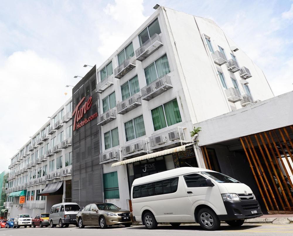 Tune Hotel - Waterfront Kuching Exteriör bild